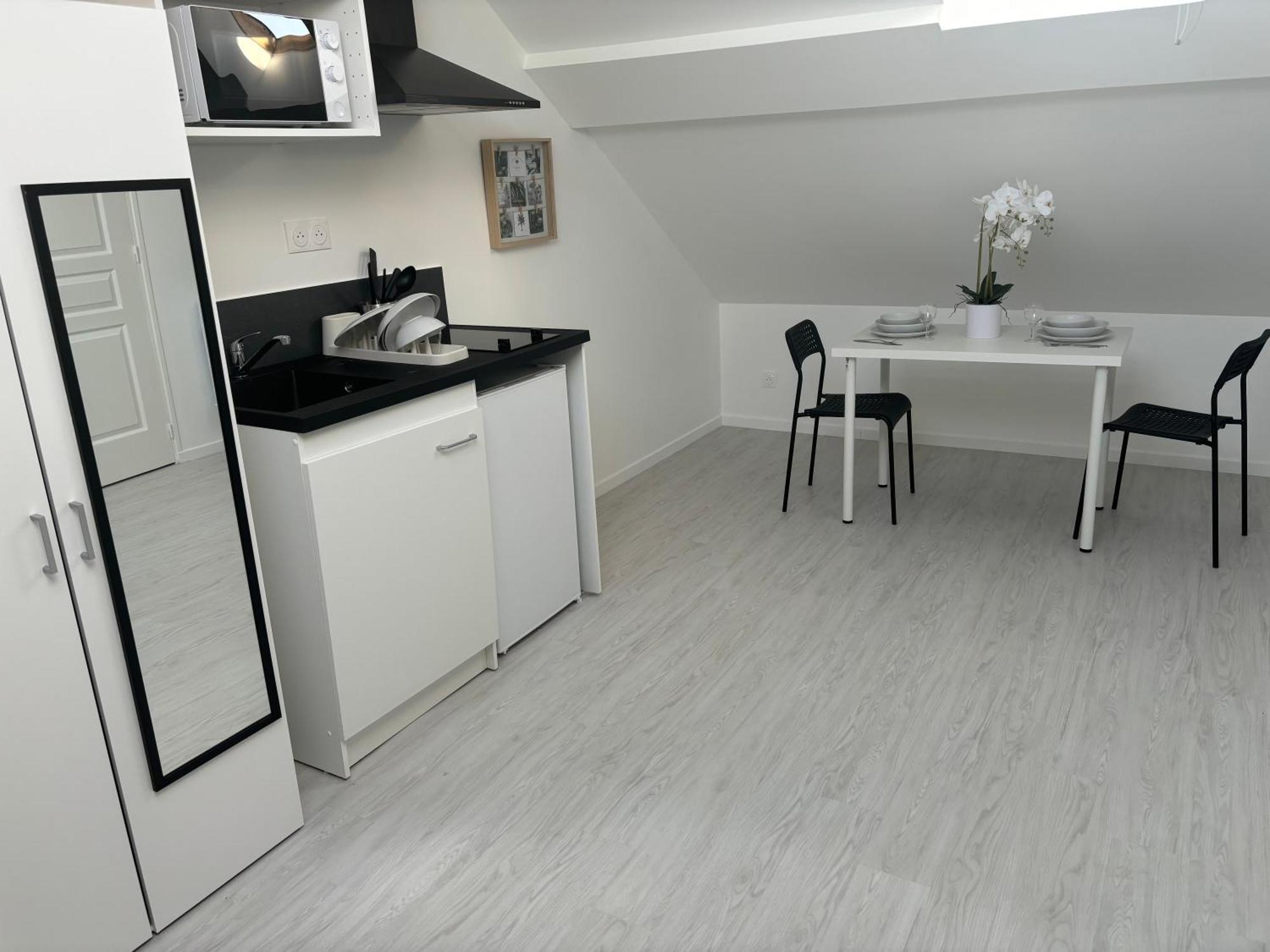 Le Peronne-5 Apartment Cambrai Exterior photo